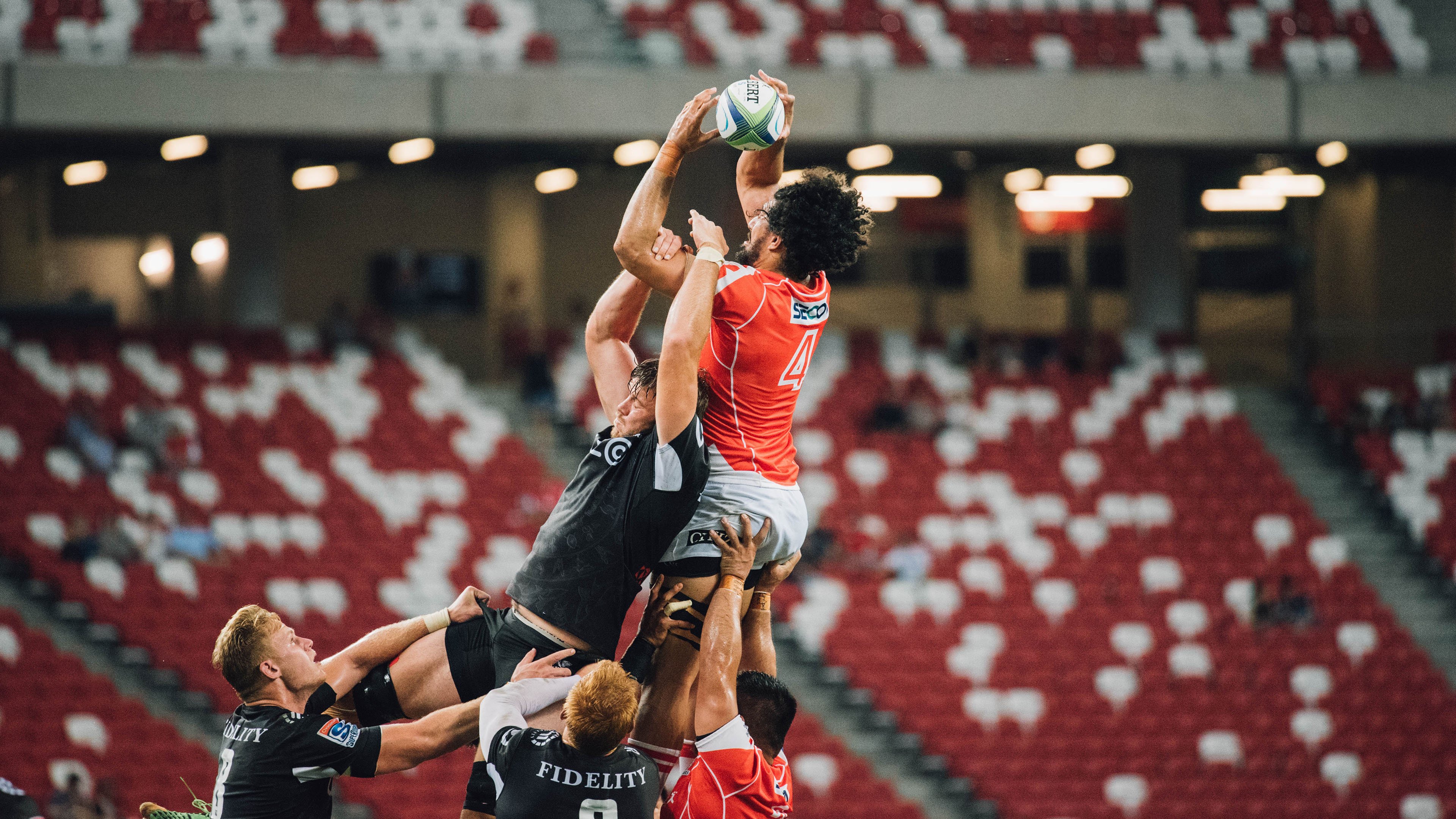 绿茵无解之谜，当梅西的对手遇上里昂式智利绞杀